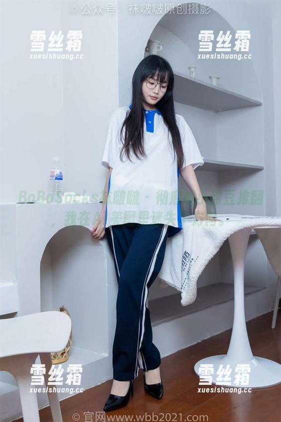 BoBoSocks袜啵啵-小甜豆 BoBoSocks袜啵啵 - 彻底被小甜豆推翻,我在AJ美图里迷失了方向。
