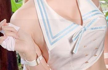 难怪ElyEE子总能拍出那么多美图，精选瑜伽动作轻松甩出一堆“好身材”！