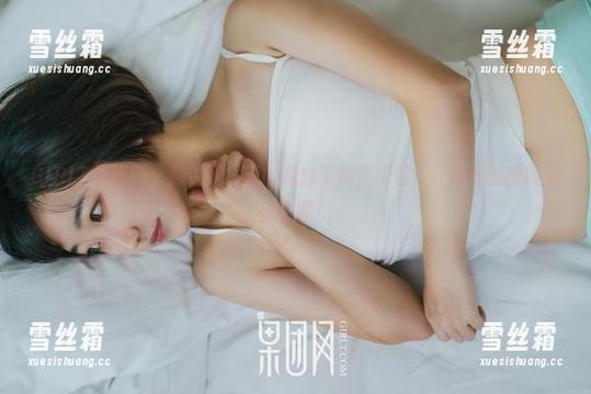 GIRLT果团网-周大萌 GIRLT果团网 - 都说周大萌的灰丝写真值得看,一打开就被吸引住了啊!