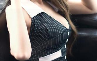 GIRLT果团网 - 王语纯的天台写真：当夕阳和风吹过，我觉得我变成了个诗人…虽然最后只写了个合集！