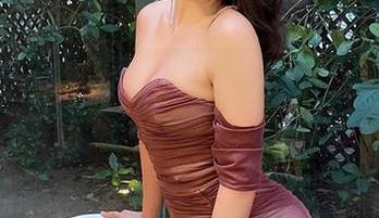 微密圈 - 在图库里和Jessie婕西的海边亲密接触，下载也是一种青涩的邂逅