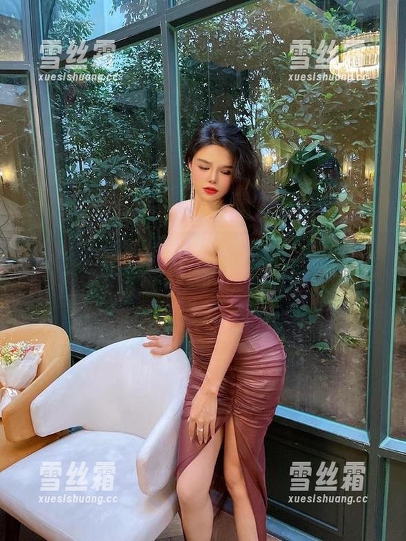 Jessie婕西 微密圈 - 在图库里和Jessie婕西的海边亲密接触,下载也是一种青涩的邂逅