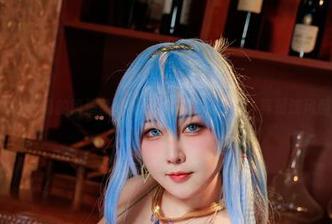 KANEKO_咔喵的镇海重磅帖子：白旗袍cos，真是连风都想合影！