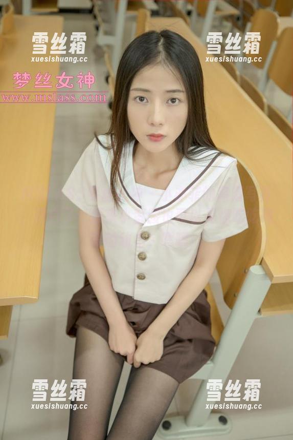 MSLASS梦丝女神-小亦菲 MSLASS梦丝女神 - 小亦菲的高清写真,明白了:原来小蛮腰也可以是你吃吃喝喝的动力,嘿嘿!
