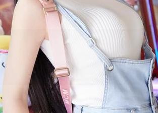 MiiTao蜜桃社 - 小白裙和桃乃香Tina，有点不寻常的搭配，羞不羞啊？