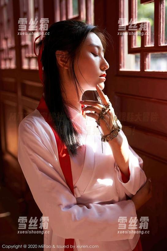 MiiTao蜜桃社-露西Lucy MiiTao蜜桃社 - 露西Lucy高跟鞋大冒险:免费图册,摇摇晃晃看平面!