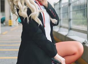 翻开Puy Puy的图库,Suzuka夏季:逃脱日常的魔灯