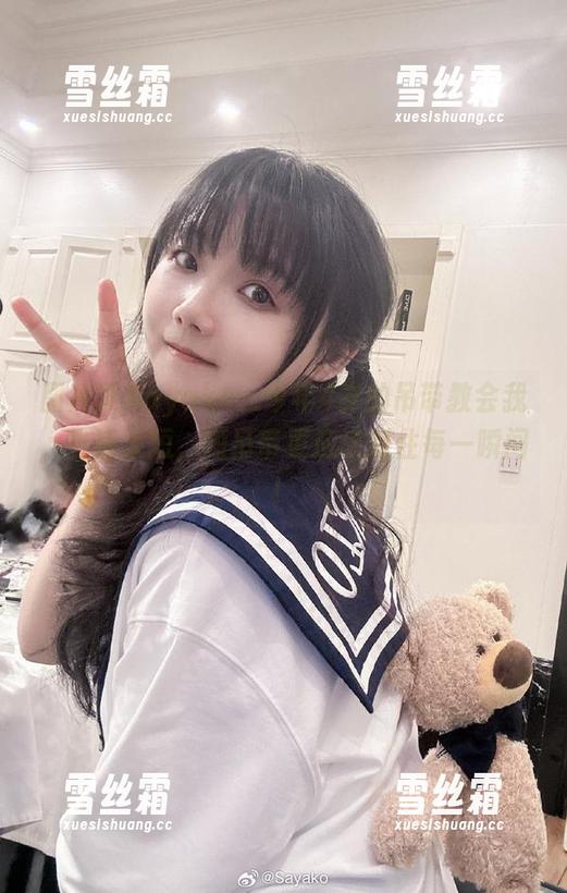 图片里Sayako＿今年4岁的吊带教会我，生活太短，短吊带更应该抓住每一瞬间！