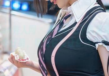 Xiuren秀人网 - 麻吉小兔子高清写真分享：牛仔裤，听说它能让你终身搭档？