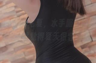在线寻找Yoko宅夏，水手服原图发货，“哎呦”，突然觉得夏天很容易被点燃。
