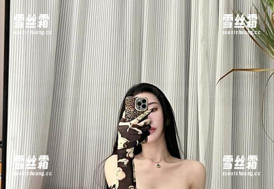 不爱笑的赛琳 微密圈 - 体操服与不爱笑的赛琳:高清图库带你重温那份闪耀