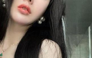 微密圈 - 再看不爱笑的赛琳的天使，私房图包会让你复习人生选择吗？