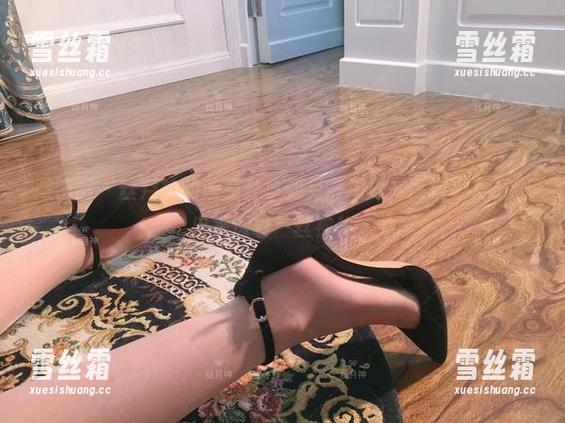 微密圈 - 丝月神的泳装升华到另一境界，高清写真展现出来透着一丝神秘。