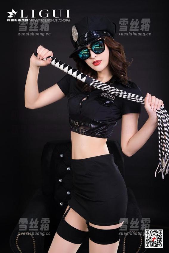 丽柜-由美 丽柜 - 由美的最新水手服图包,你见过美丽与逗趣的完美结合吗?我已经被击中了。