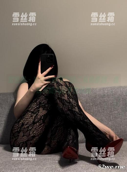 保守的二舅妈 微密圈 - 短裤下的保守的二舅妈原图,曲线和微风的亲密接触