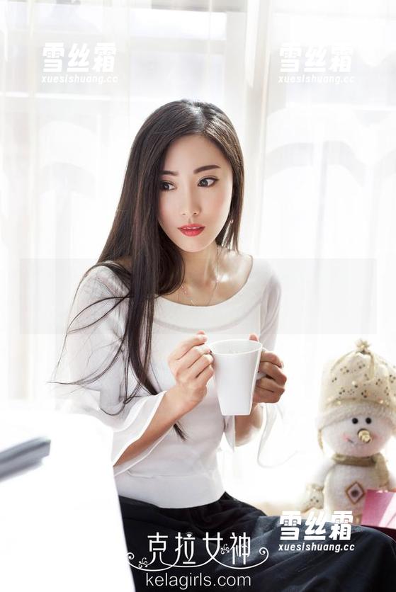 克拉女神-汤怡 克拉女神 - 免费图册,汤怡和她的裤里丝是多么的惹人羡慕。