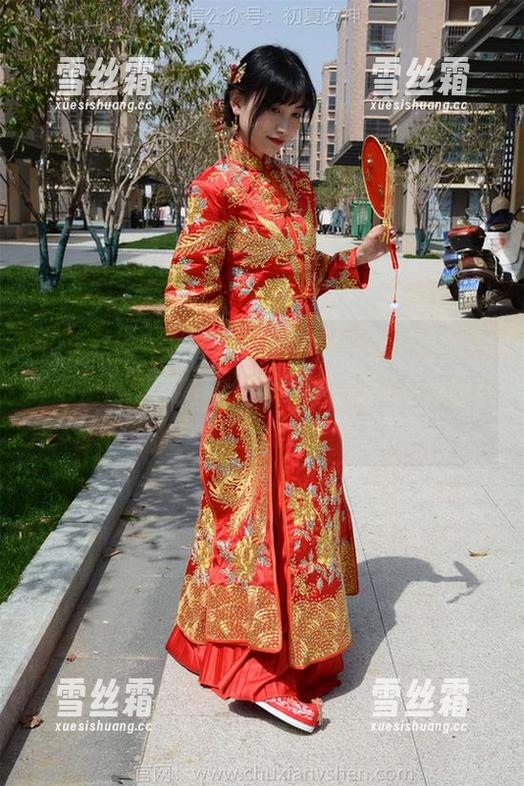 初夏女神-双双 初夏女神 - 秋季玩沙的双双,拿着相机,真不愧是抓沙高手,大家快来欣赏这组图片吧!