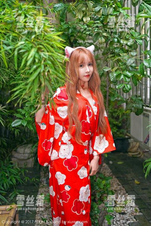 嗲囡囡-张雨萌 嗲囡囡 - 女仆特辑:张雨萌的全套图包,等一会儿,我得仔细瞅瞅那衣服的细节。