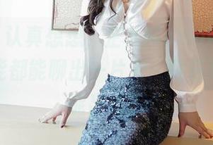 嗲囡囡 - 认真想想，芷儿Momoko的美足图包可能都能聊出一片天，两只脚底板也能出道？