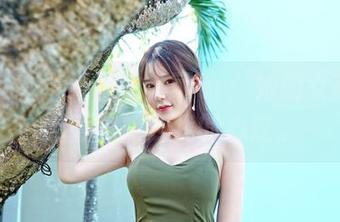 嗲囡囡 - 壁纸里的苏可er：她的女孩总在无意间撩到我的心弦。