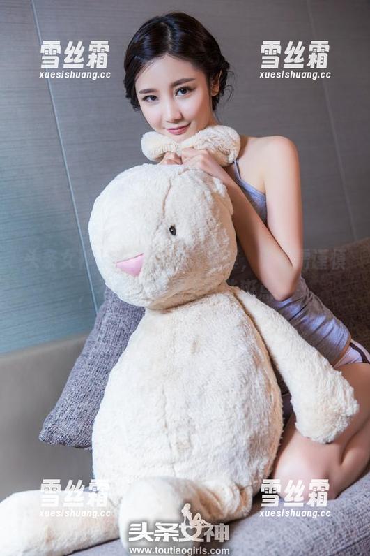 头条女神-玄子 头条女神 - 玄子的豹纹写真,下载需谨慎,不然你会爱上这些斑点。