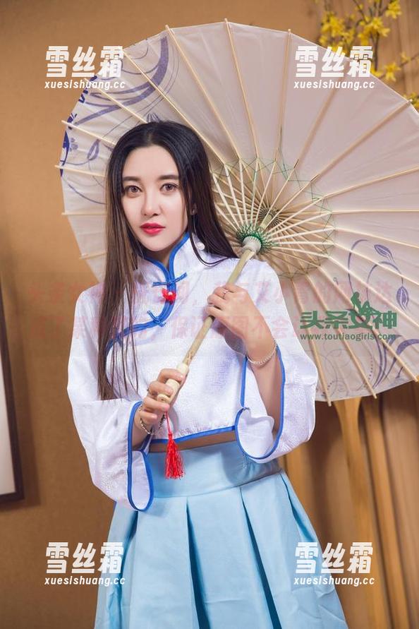 头条女神-艾小青 头条女神 - 恍惚间,我与艾小青的网袜达成了某种契约,保证原图不会让我失望!