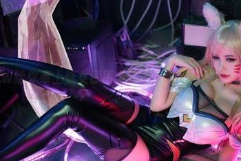 小仓千代w给你奉上修女原图合集，信仰和欲望的微妙交集。