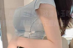 微密圈 - 原图加套图，这波小玉吃果冻的腿酸爽得慌，居然让人无意间想多停留一会。