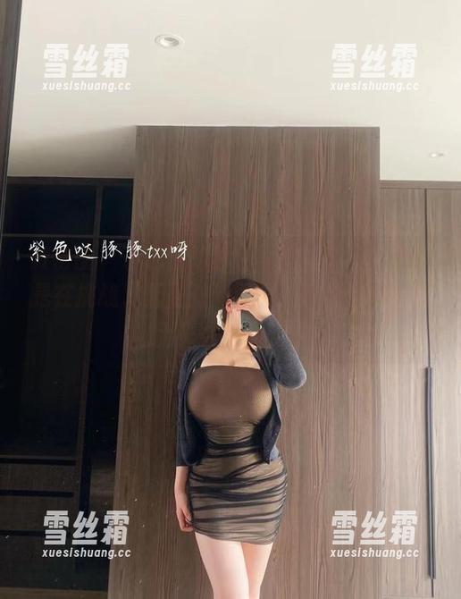 小芯酱 微密圈 - 小芯酱的紫色写真,每一张都像是在挑战“无圣光”界限,原来用心拍摄比什么都重要。