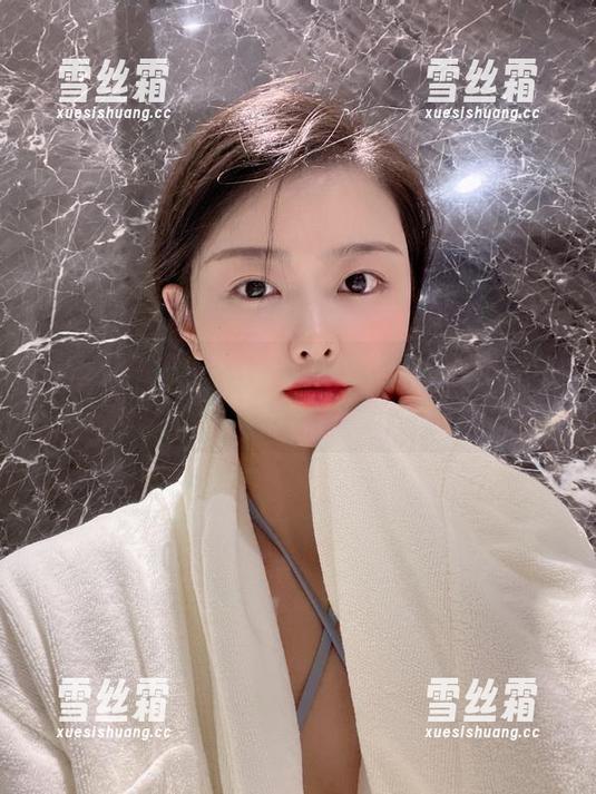 左公子666 微密圈 - 左公子666豹纹美图集:真心比我家宠物更会撒娇!