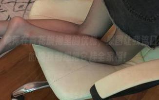异思趣向 - 婉萍在青花旗袍里的优雅，原图让我流口水，照片中的她我都想把它挂全家福！