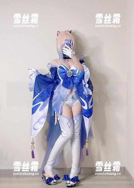 弥美Mime 弥美Mime的泳装图册:意外发现她和日光浴有一腿…竟然只差块浴巾。