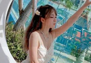 毛衣加持的御子Yumiko，原图也想引起不小的骚动，画面感拉满。