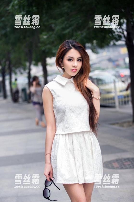 推女郎-冯雨芝 推女郎 - 美图上线!冯雨芝的油亮风格带点怪异……