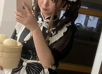 无筝ryou的贞德套图分享，那些衣服会不会自己飞？