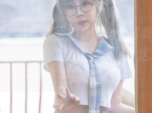 星颜社 - Vily豆豆的夏天全套写真，整个画面都透出一股“随意而美”，这才是真正的赢家。