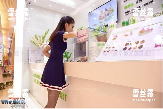 爱丝 - 不得不说，若兮的双马尾写真，下载一次不够又想再来！