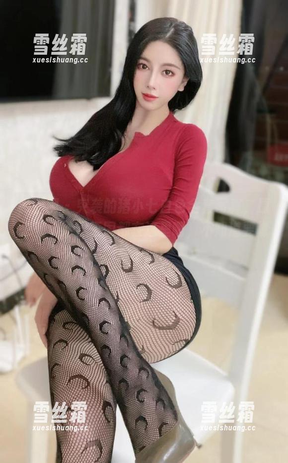 猪小七 微密圈 - 突袭的猪小七白色全套写真,原来整个冰雪王国都在这里啊,不知道要降温了没!