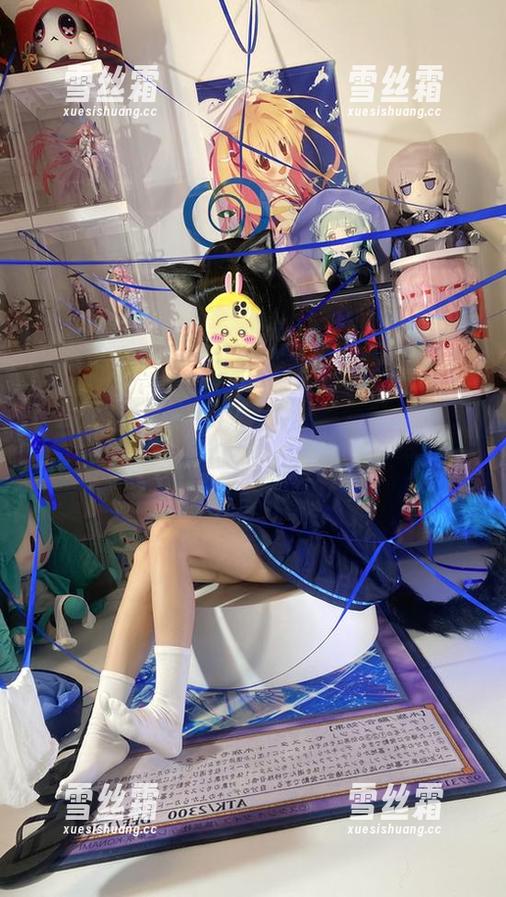 白栎Shirly 在高清图册里,白栎Shirly穿上了那条连衣裙,我无言以对只有点头。