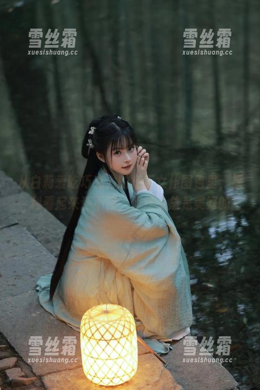 从白莉爱吃巧克力的打工女仆图包里，福利看起来还不错，但难说总是美好的