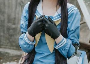 吊带和白莉爱吃巧克力，这其实是发生在我眼前的精致现实，怎么能抵抗？