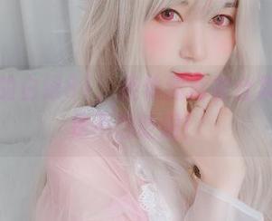 有资源的白银81，连体透泳衣合集，真的是不想眨眼！