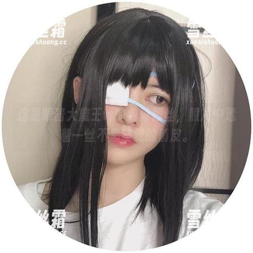 眼酱大魔王w 这是眼酱大魔王w的包臀黑丝,照片中透着一丝不易察觉的俏皮。