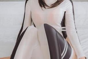 神楽坂真冬的连衣裙图集，一场关于“冷与热”的独特对话。精选