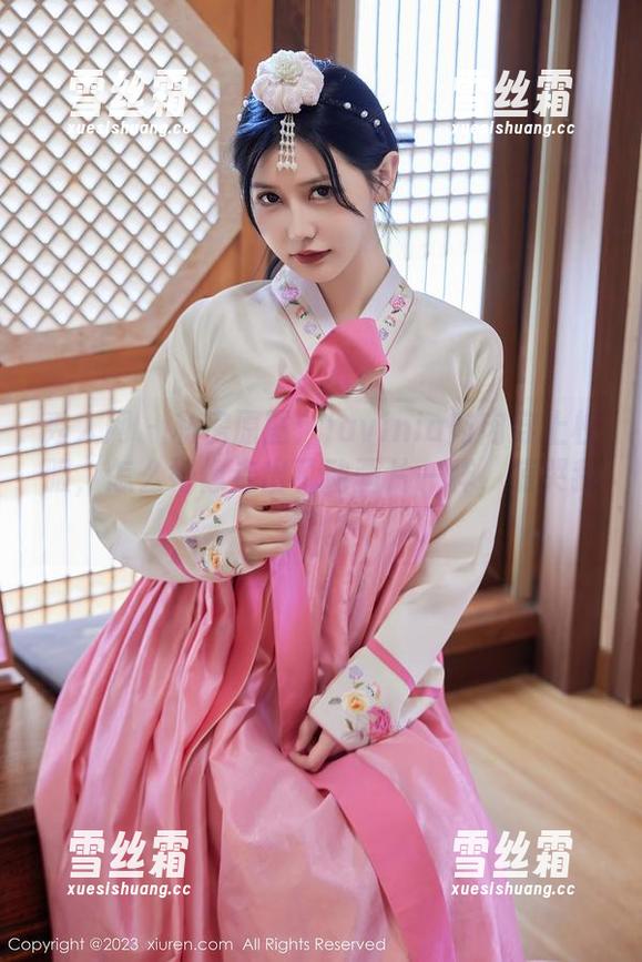 秀人网-lavinia肉肉 秀人网 - 私房原图:lavinia肉肉穿上校服,怎么好像走出了动画片一样,萌哭我了。