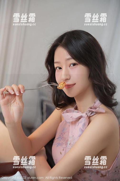 秀人网-丹妮Danny 秀人网 - 第一眼看到丹妮Danny的高清死库水,我只想到一个词:清澈。这套图闻起来都是透亮的海风味道。