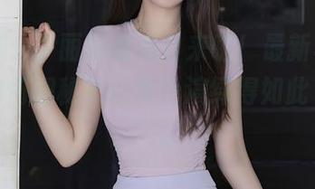 秀人网 - 伊丽莎有点白来啦！最新写真，看她如何把秘书这角色演绎得如此“专业”。