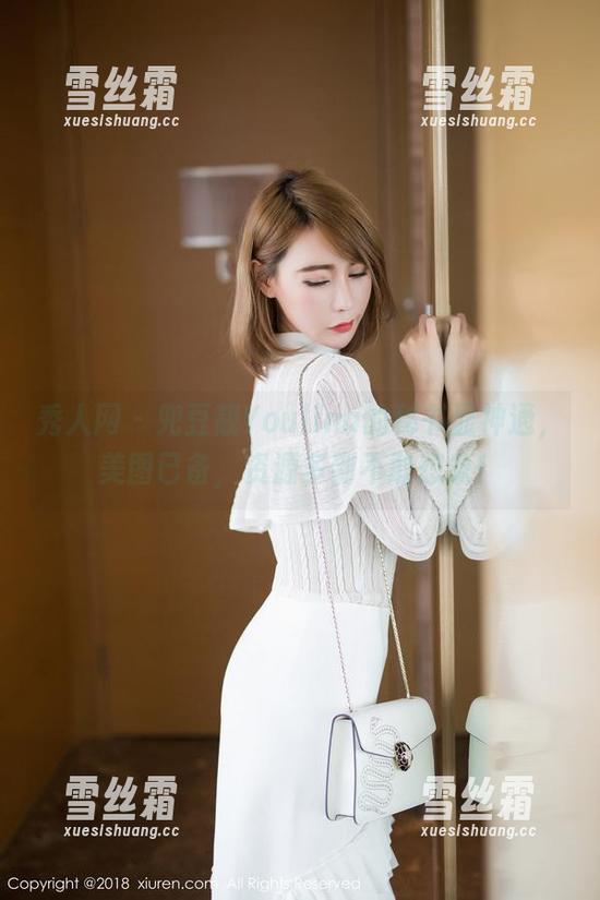 秀人网-兜豆靓Youlina 秀人网 - 兜豆靓Youlina的秘书显神通,美图已备,资源多到不敢想象!