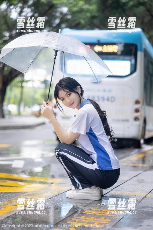秀人网-小蛮妖_honey 秀人网 - 体验小蛮妖_honey的礼服写真集,精选出每一帧,把所有夸张和优雅都拿到了极致。