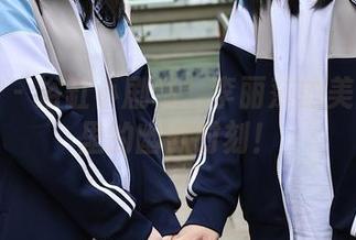 秀人网 - 浴缸小剧场：李丽莎的美图和水里的幽默时刻！